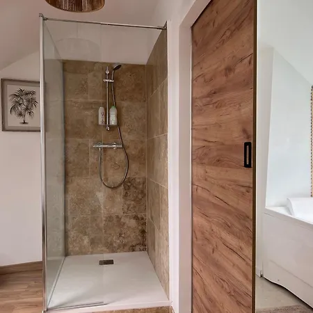 Appartement Chic Avec Balneo Vierzon Exterior photo